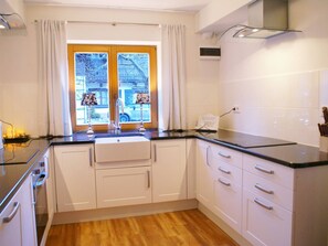 Chalet | Private kitchen | High chair