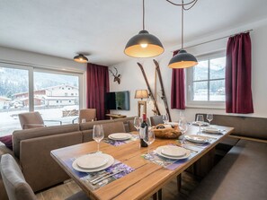 House | Living room - Beautiful Holiday Home in Wald im Pinzgau With Sauna (Wald im Pinzgau)