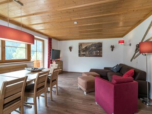 House | Dining
