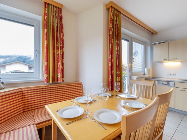Apartment | Private kitchen - Superb Apartment in Piesendorf With Balcony (Piesendorf)