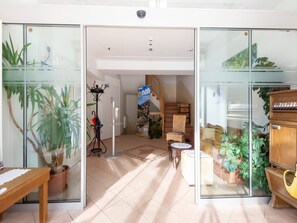 Huoneisto | Vastaanotto