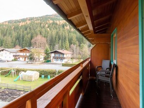 Apartment | Balcony - Apartment in Wald Near Zillertal Ski Area (Wald im Pinzgau)