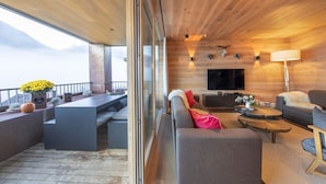 Balcony - Peaceful Chalet in Bramberg am Wildkogel With Sauna (Bramberg am Wildkogel)