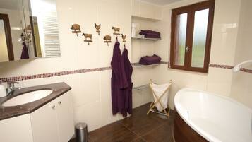 House | Bilik Mandi | Tab mandi