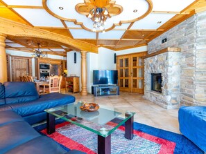 Living room - Cozy Apartment in Saalbach-hinterglemm With Sauna (Saalbach-Hinterglemm)