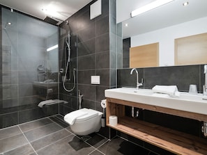 Bathroom - Apartment in Piesendorf near Lake with Sauna (Piesendorf)