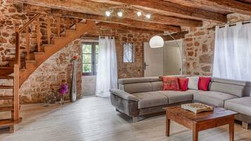 House | Living room