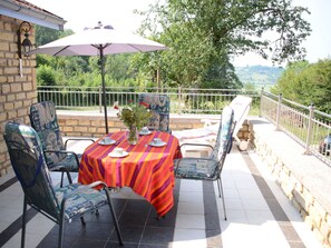 Balcony - Alluring Holiday Home on Border of Champagne and Burgundy (Laferte-sur-Amance)