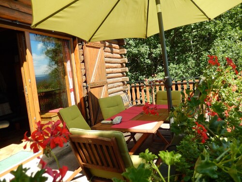 Spacious Chalet for 4 in Hommert
