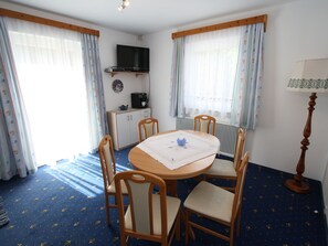 Dining - Peaceful Apartment in Radstadt Salzburg near Ski Area (Radstadt)