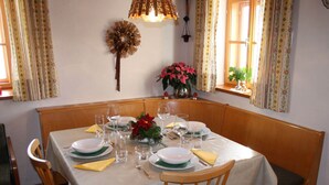Unclassified image, 5 of 20, button - Cosy Holiday Home in Salzburg With Garden and Mountain Views (Krispl)