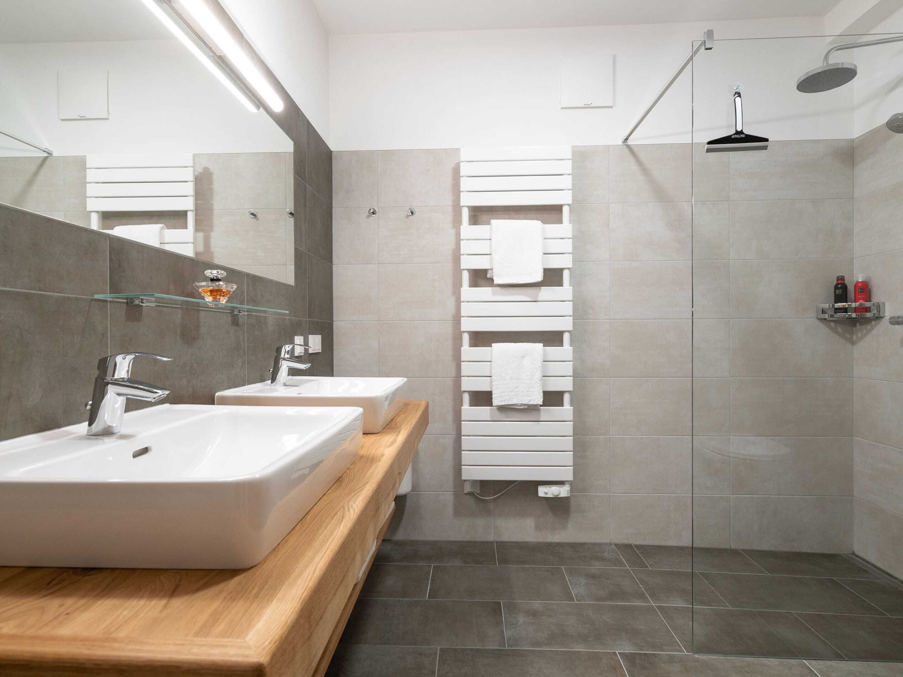 Chalet | Bathroom | Shower