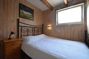 House | 3 bedrooms, individually furnished, bed sheets - Pleasing Holiday Home in 't Zand near Dutch Coast (t Zand)