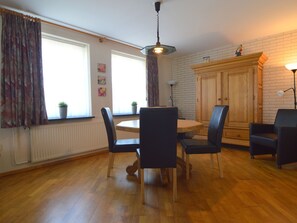 Dining - Modern Holiday Home in Veghel With Private Garden (Veghel)