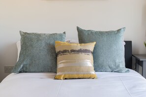 Two Bedroom Apartment | 2 bedrooms, soundproofing, free WiFi - Stunning flat in the heart of Shoreditch (London)