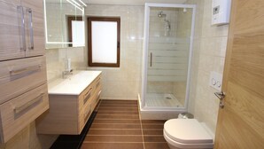 Bathroom - Luxurious Chalet in Zell am See Near Ski Area (Zell am See)
