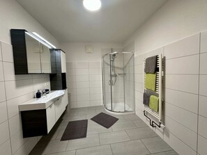 Apartment | Bathroom