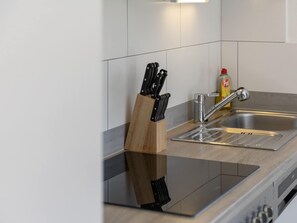 Apartment | Private kitchen - Sunlit Apartment near Ski Area in Walchen (Piesendorf)