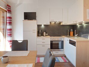 Apartment | Eigene Küche | Hochstuhl