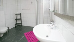Ferienhaus | Badezimmer | Dusche