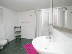Ferienhaus | Badezimmer | Dusche