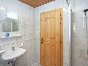 Apartment | Badezimmer | Dusche