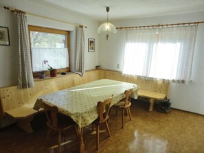 Apartment | Eigene Küche | Mikrowelle, Ofen, Geschirrspüler
