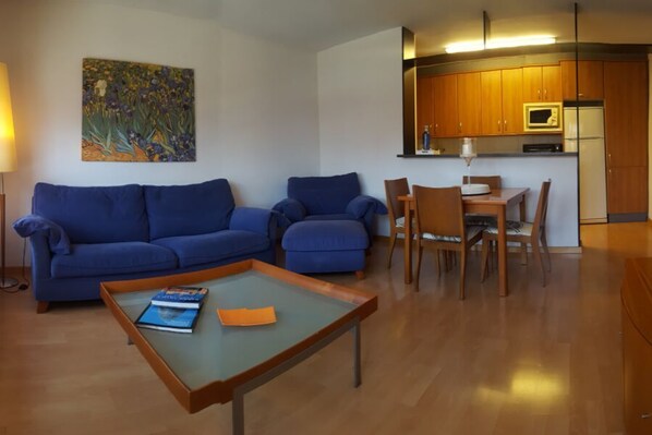 Televisión y oficina