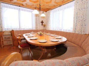 小木屋 | 用餐區