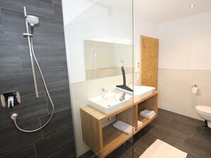 Apartment | Badezimmer