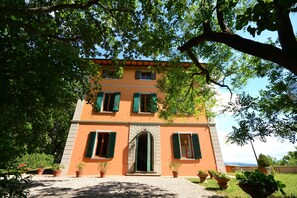 Exterior - Hillside Villa in the Heart of Chianti (San Casciano in Val di Pesa)