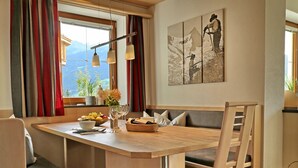 Dining - Newly Furnished Holiday Home (Zellberg)
