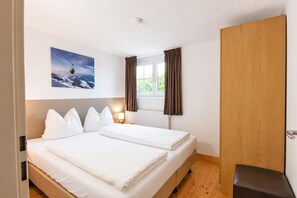 Chalet | 5 bedrooms, individually furnished, bed sheets - Spacious Chalet in Wörgl-boden near Ski Area (Woergl)