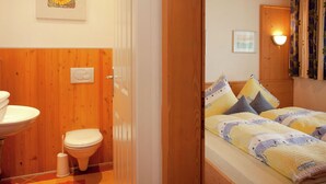 Apartment | Bathroom - Luxurious Apartment in Fügen Near Ski Area (Fuegen)