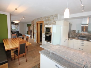 Dining - Luxurious Apartment in Mayrhofen With Mountain View (Schwendau)