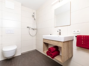 Bathroom - Scenic Apartment in the Center of Kaltenbach near Ski Area (Kaltenbach)