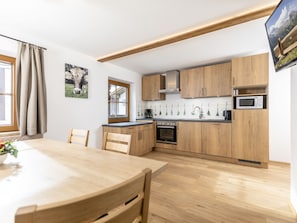 Private kitchen - Scenic Apartment in Kaltenbach in Zillertal near Ski Area (Kaltenbach)