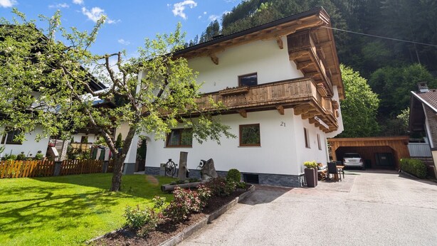 Exterior - Cozy Apartment in Tyrol With Balcony (Zell am Ziller)