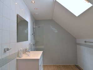 House | Bathroom