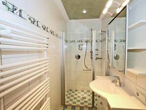 Shower, towels - Quaint Apartment in Fügen With Infrared Sauna (Fuegen)