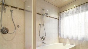 Unclassified image, 4 of 39, button - Contemporary Apartment in Kampl near Ski Area (Neustift Im Stubaital)