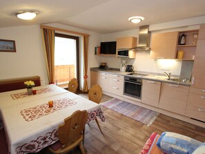Dining - Modern Apartment Near Ski Area in Leogang (Leogang)
