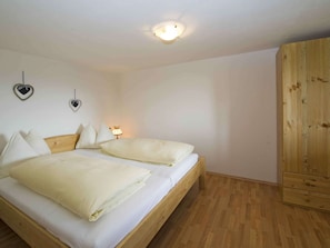 Chalet | 3 dormitorios, mobiliario individual, ropa de cama