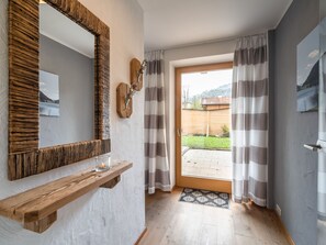 1 bedroom, individually furnished, bed sheets - Cozy Apartment in Ellmau With Garden (Ellmau)