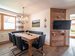 Dining - Cozy Apartment in Ellmau With Garden (Ellmau)