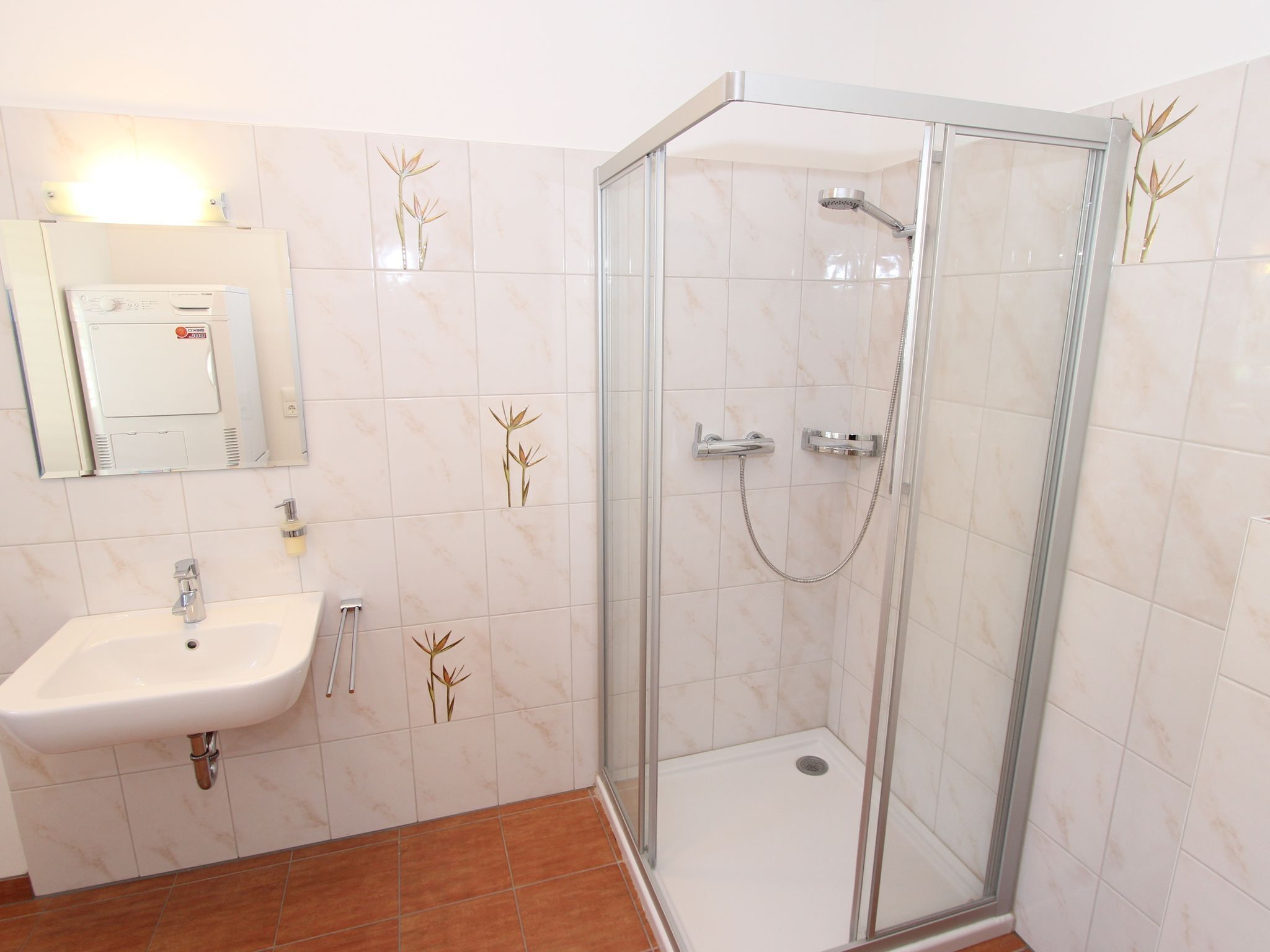 Bungalow | Badezimmer | Dusche, Handtücher