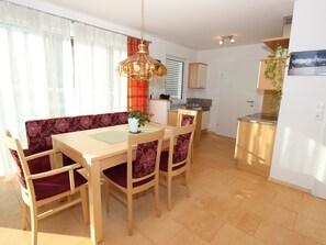 Bungalow | Eigene Küche | Kühlschrank, Ofen, Geschirrspüler
