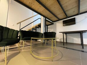 Family Room | Free WiFi, bed sheets - Piata Uniri Cozy Inn (Bucharest)