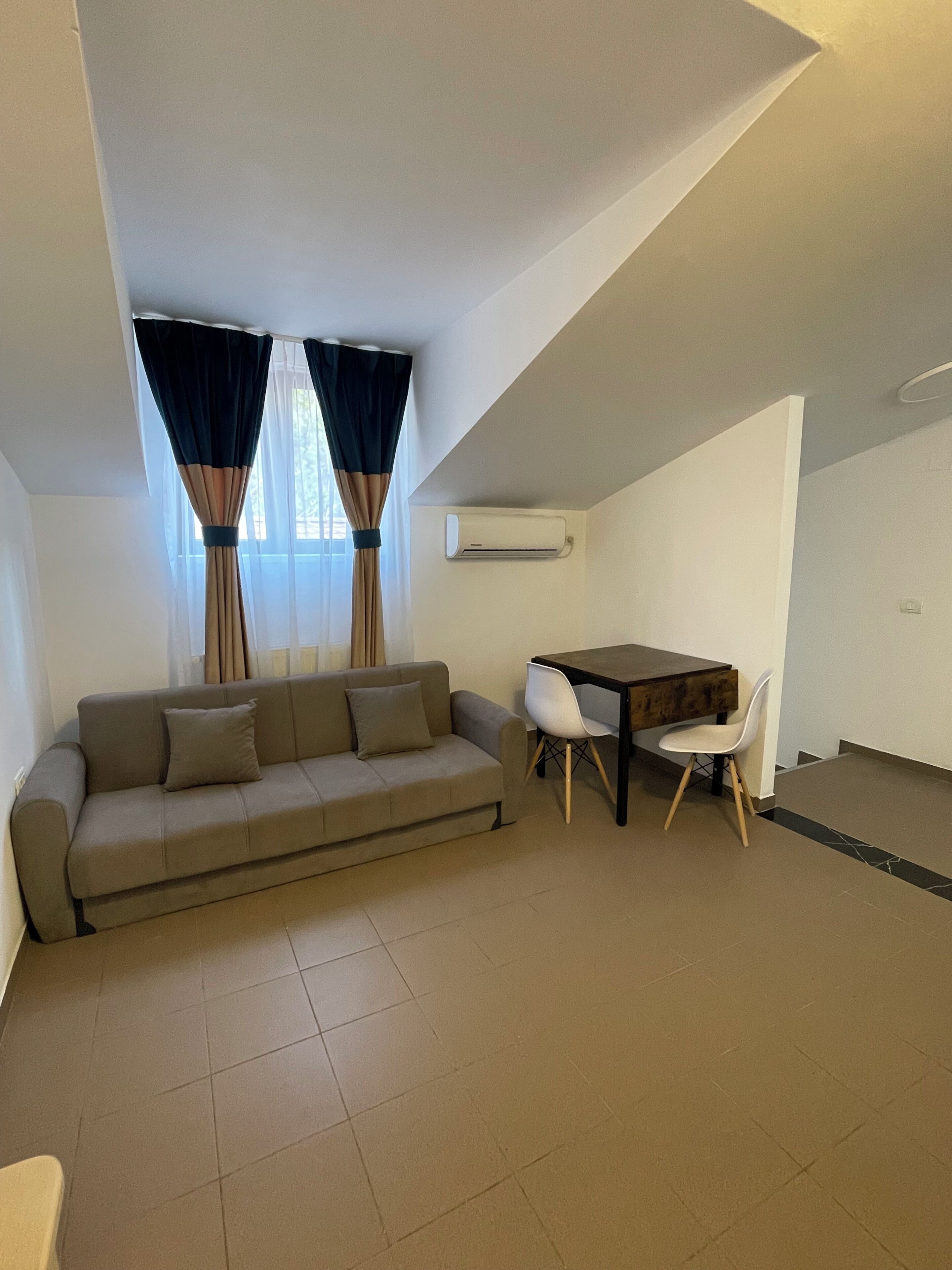 Foto - Piata Uniri Cozy Inn