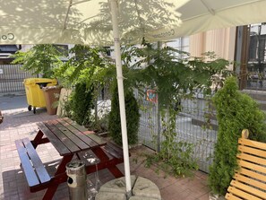 Courtyard - Piata Uniri Cozy Inn (Bucharest)